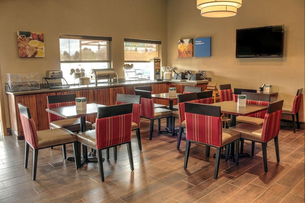 Comfort Inn At Buffalo Bill Village Resort Cody Exterior photo