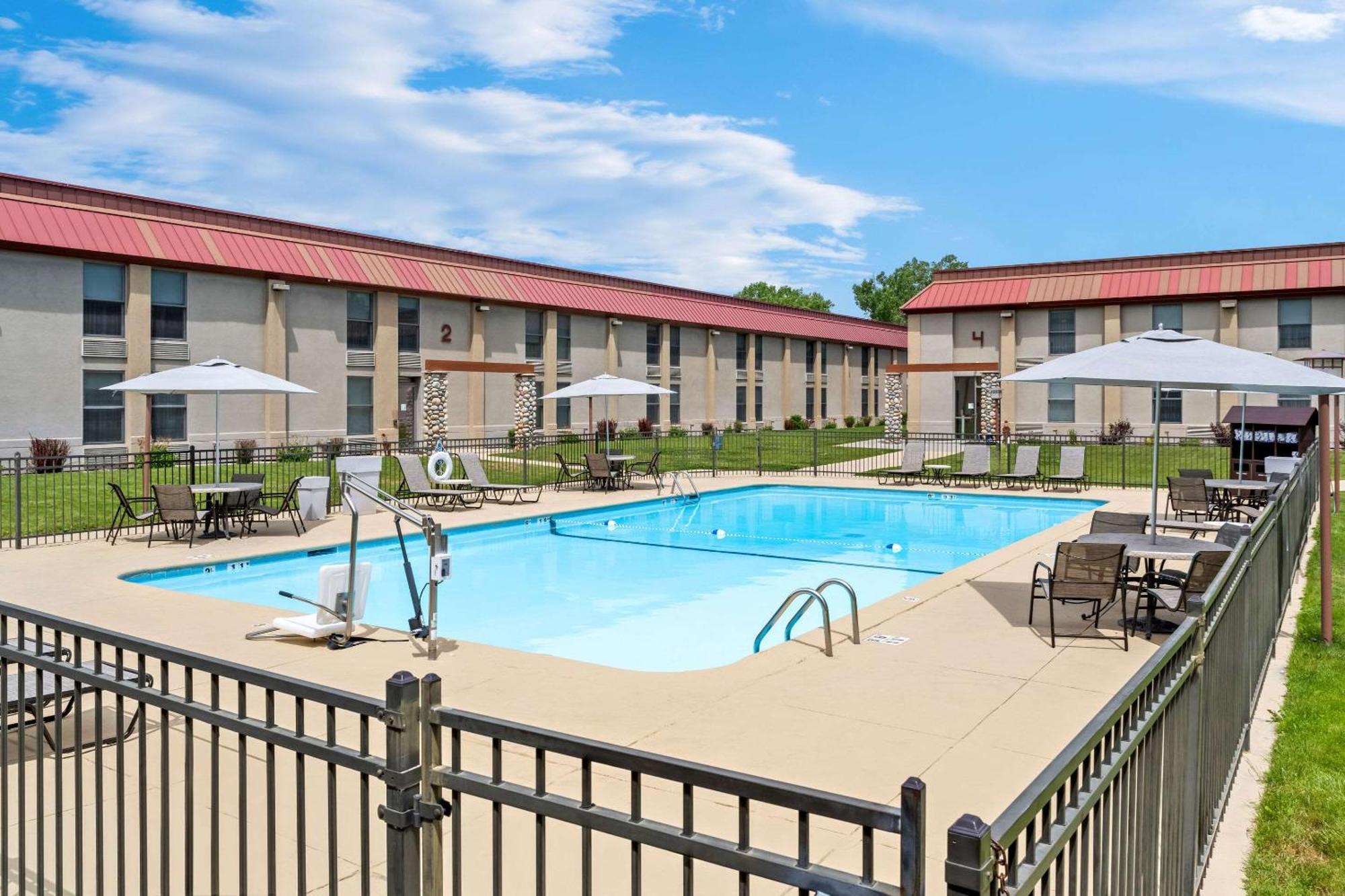 Comfort Inn At Buffalo Bill Village Resort Cody Exterior photo