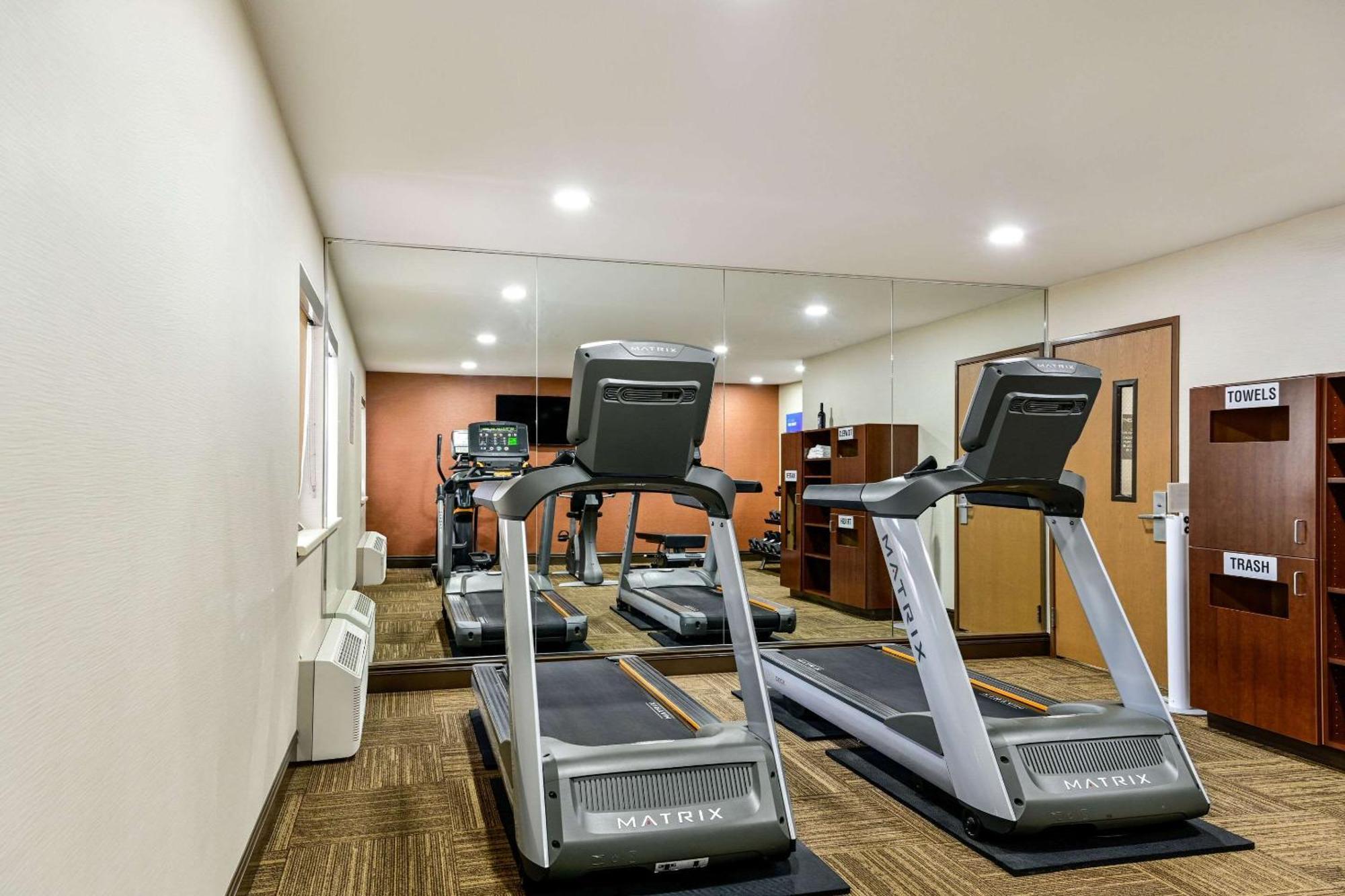 Comfort Inn At Buffalo Bill Village Resort Cody Exterior photo