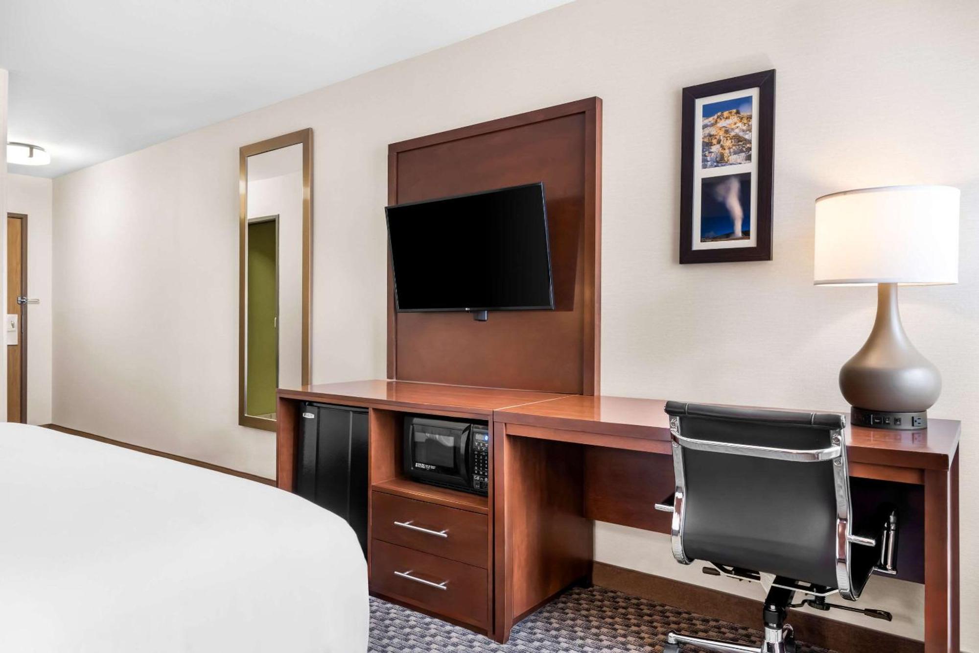 Comfort Inn At Buffalo Bill Village Resort Cody Exterior photo