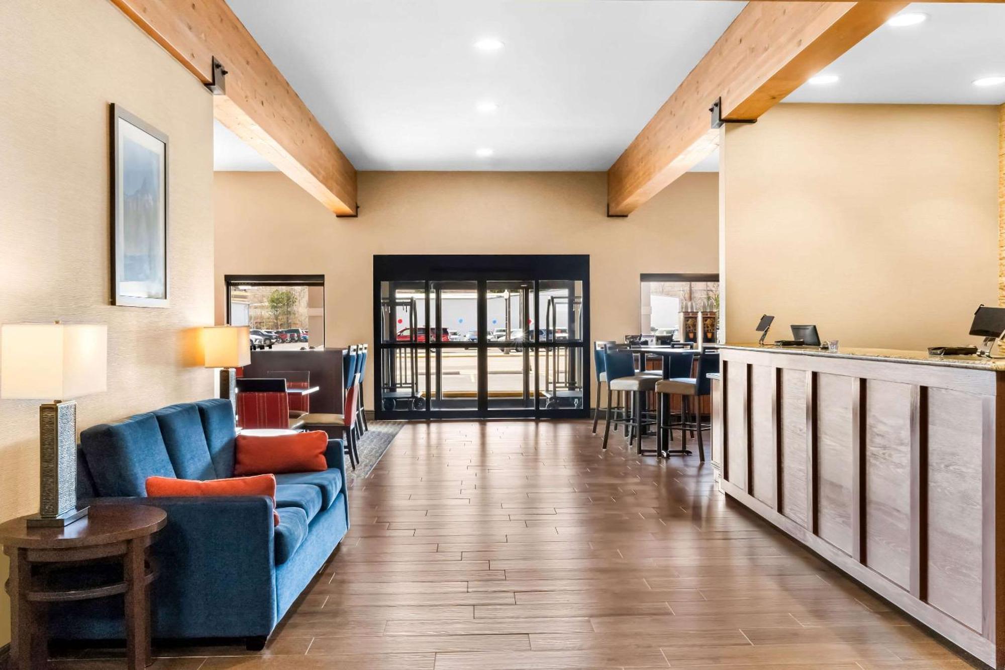 Comfort Inn At Buffalo Bill Village Resort Cody Exterior photo